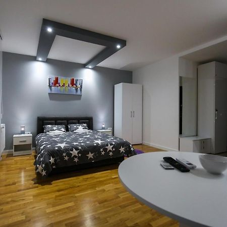 Manirosi 3 Apartman Subotica Exterior photo